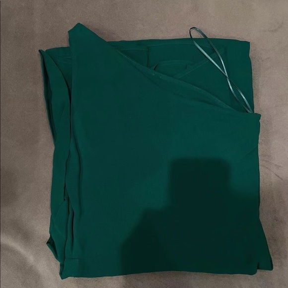 Reformation Evelyn Dress in Emerald *NEW* - Picture 5 of 7